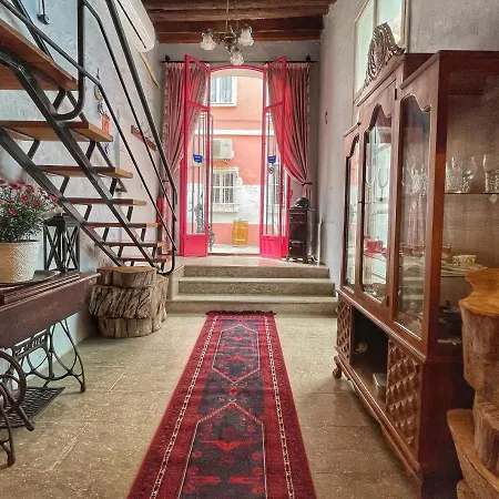 Eolya Konuk Evi Hotel Ayvalı