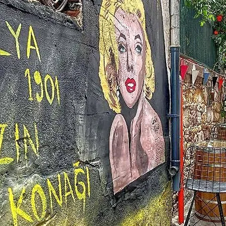 Eolya Konuk Evi
