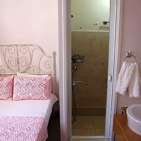 Eolya Konuk Evi Hotel Ayvalik